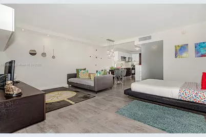 2301 Collins Ave #723, Miami Beach, FL 33139 - Photo 9