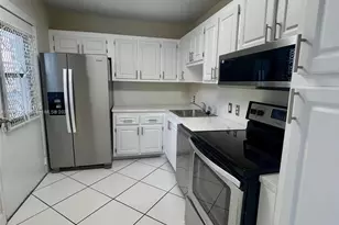 20400 W Country Club Dr, Aventura, FL 33180 - Photo 5