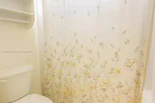 11324 NW 54th Terrace, Doral, FL 33178 - Photo 17