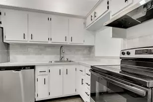 8000 SW 81st Dr, Miami, FL 33143 - Photo 7