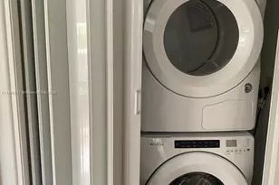 210 Sea View Dr, Key Biscayne, FL 33149 - Photo 27