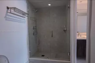 488 NE 18th St, Miami, FL 33132 - Photo 23