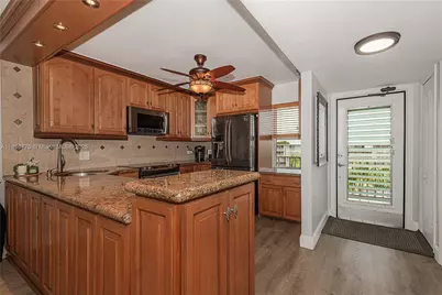 4800 Hillcrest Ln #501, Hollywood, FL 33021 - Photo 7