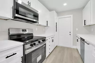 462 Muskegon Ave N, Fort Myers, FL 33905 - Photo 25