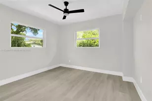 462 Muskegon Ave N, Fort Myers, FL 33905 - Photo 9