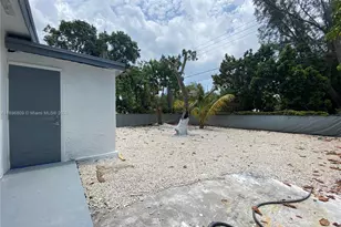 46 NW 44th St, Miami, FL 33127 - Photo 15