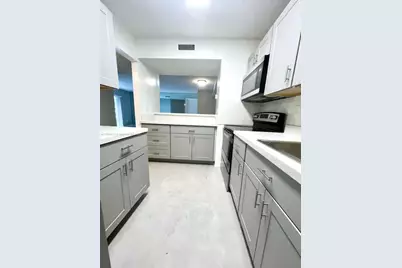 20730 NE 4 Pl #106, Miami, FL 33179 - Photo 1