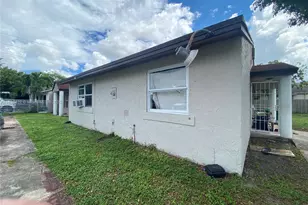 3956 NW 182nd Ln, Miami Gardens, FL 33055 - Photo 3
