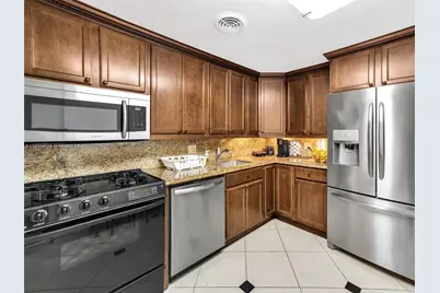 [Address not provided], Hallandale Beach, FL 33009 - Photo 11