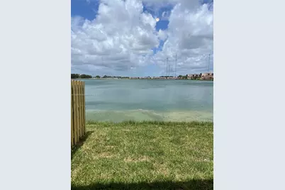 20588 NE 5th Pl #-, Miami, FL 33179 - Photo 1