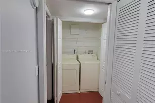 711 SW 111th Way, Pembroke Pines, FL 33025 - Photo 9