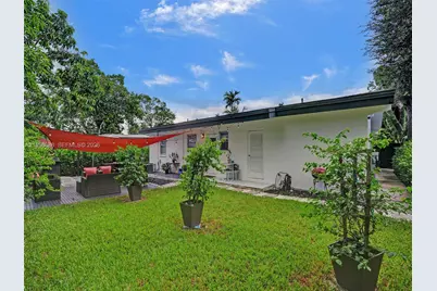 281 NE 112th St, Miami, FL 33161 - Photo 33