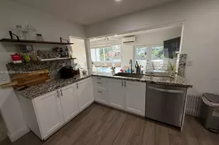 8600 NW 27th Pl, Sunrise, FL 33322 - Photo 7