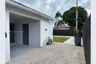 8750 SW 42nd Ter, Miami, FL 33165 - Photo 15