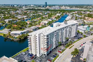 401 Golden Isles Dr, Hallandale Beach, FL 33009 - Photo 33