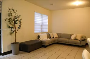 15930 NW 91st Ct, Miami Lakes, FL 33018 - Photo 9