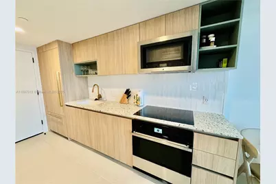 159 NE 6th St #4314, Miami, FL 33132 - Photo 11