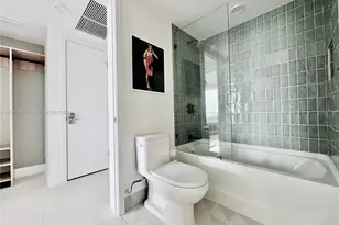 159 NE 6th St, Miami, FL 33132 - Photo 29
