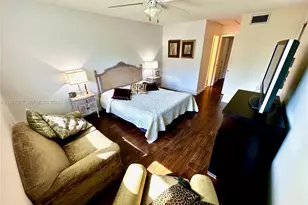 35 Colonial Club Dr, Boynton Beach, FL 33435 - Photo 17