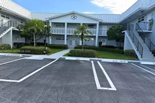 35 Colonial Club Dr, Boynton Beach, FL 33435 - Photo 9