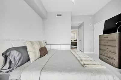 851 NE 1st Ave #806, Miami, FL 33132 - Photo 21