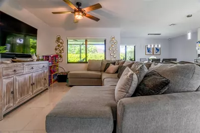 11381 SW 247th Ter, Homestead, FL 33032 - Photo 9