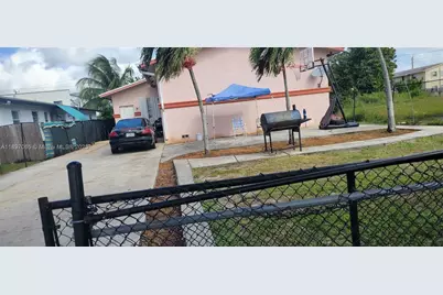 4031 SW 19th St, West Park, FL 33023 - Photo 15