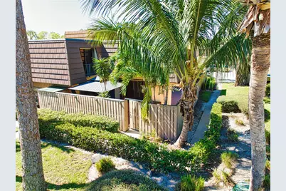 1419 14th Ct, Palm Beach Gardens, FL 33410 - Photo 3