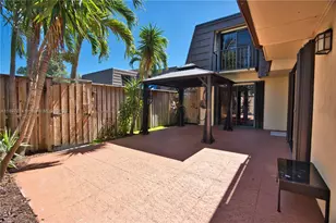 1419 14th Ct, Palm Beach Gardens, FL 33410 - Photo 5