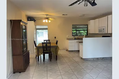 6261 SW 6th St, Miami, FL 33144 - Photo 5