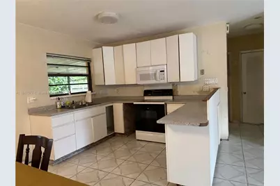 6261 SW 6th St, Miami, FL 33144 - Photo 7