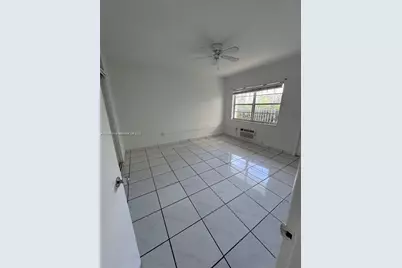 8040 Tatum Waterway Dr #3, Miami Beach, FL 33141 - Photo 5