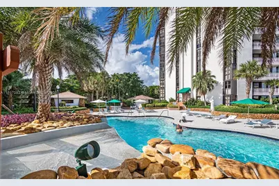 4000 Towerside Te #305, Miami, FL 33138 - Photo 25