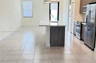 8005 NW 104th Ave, Doral, FL 33178 - Photo 7