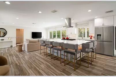 6380 SW 63rd Ave, South Miami, FL 33143 - Photo 7