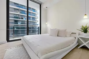 55 SW 9th St, Miami, FL 33130 - Photo 23