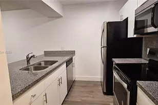 8100 Geneva Ct, Doral, FL 33166 - Photo 5