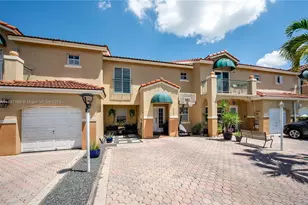 15863 SW 71st St, Miami, FL 33193 - Photo 1