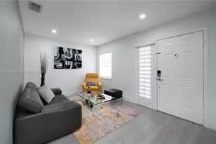 15863 SW 71st St, Miami, FL 33193 - Photo 3