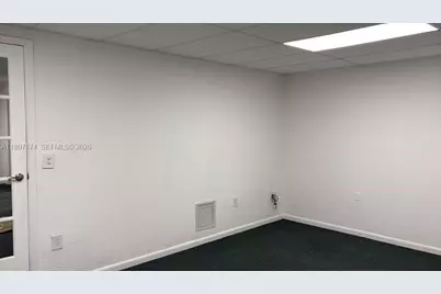 10431 NW 28th St #E106, Doral, FL 33172 - Photo 35