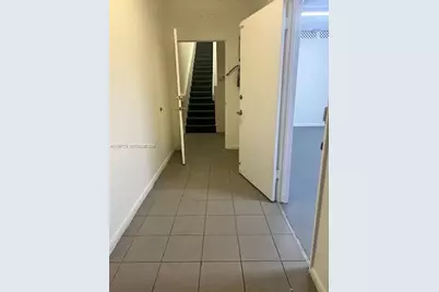 10431 NW 28th St #E106, Doral, FL 33172 - Photo 9