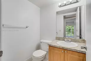 13255 SW 9th Ct, Pembroke Pines, FL 33027 - Photo 13