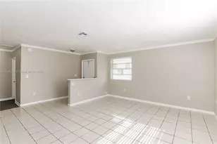 381 NE 164th St, Miami, FL 33162 - Photo 3