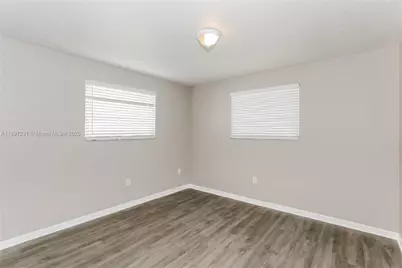 381 NE 164th St #0, Miami, FL 33162 - Photo 11