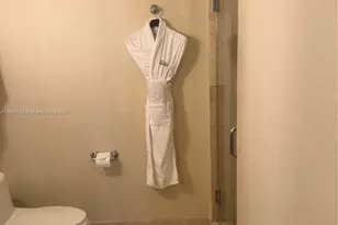 18001 Collins, Sunny Isles Beach, FL 33160 - Photo 21