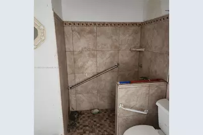 245 SW 11th Ave, South Bay, FL 33493 - Photo 9