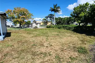 245 SW 11th Ave, South Bay, FL 33493 - Photo 3