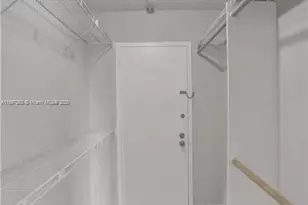 7051 Environ Blvd, Lauderhill, FL 33319 - Photo 15