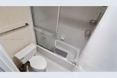 3701 N Country Club Dr #606, Aventura, FL 33180 - Photo 19