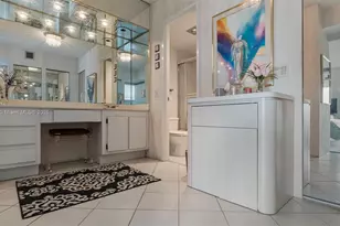 3701 N Country Club Dr, Aventura, FL 33180 - Photo 13